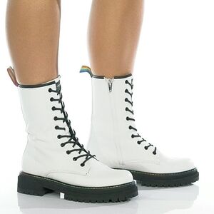 NWT KURT GEIGER BIRDIE WHITE LEATHER LACE UP BOOTS SZ 8